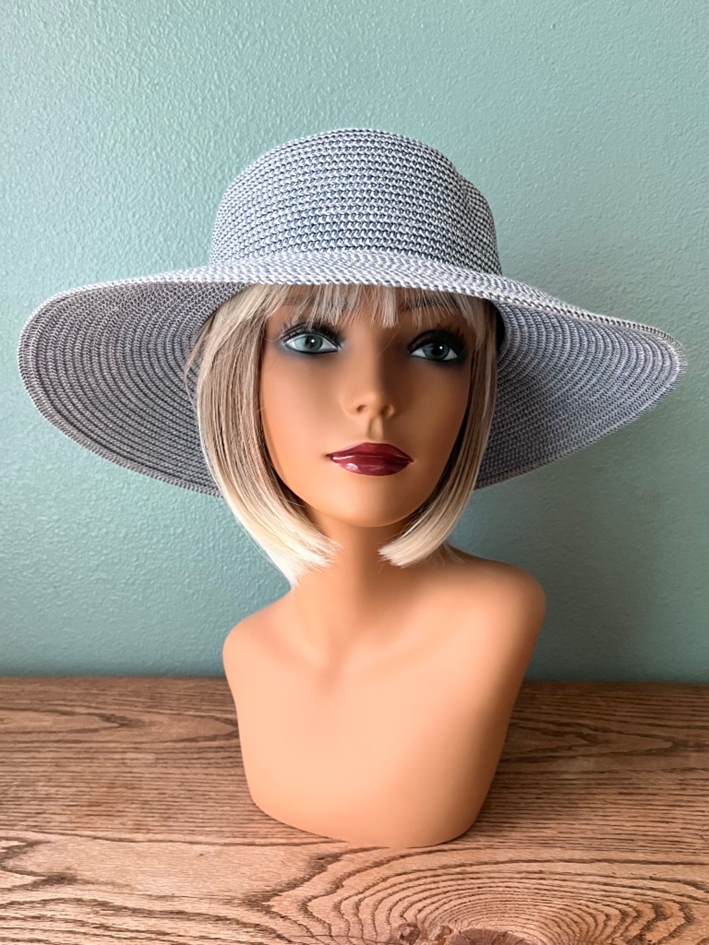 David and Young Summer Hat  Really Nice Condition  Only Worn Twice